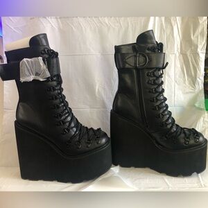 Dolls Kill X Widow NEVER WORN! Size 8 Traitor Boots!